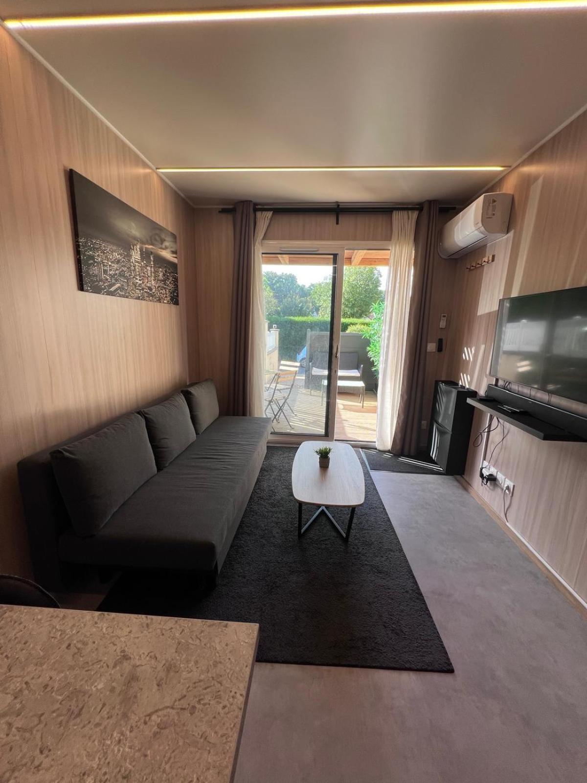 Tiny House Pour 4 A Disneyland Paris Coutevroult Exterior foto